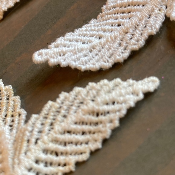 8 mid century cotton ecru stem and leaves appliqués. Beautiful - Picture 6 of 7